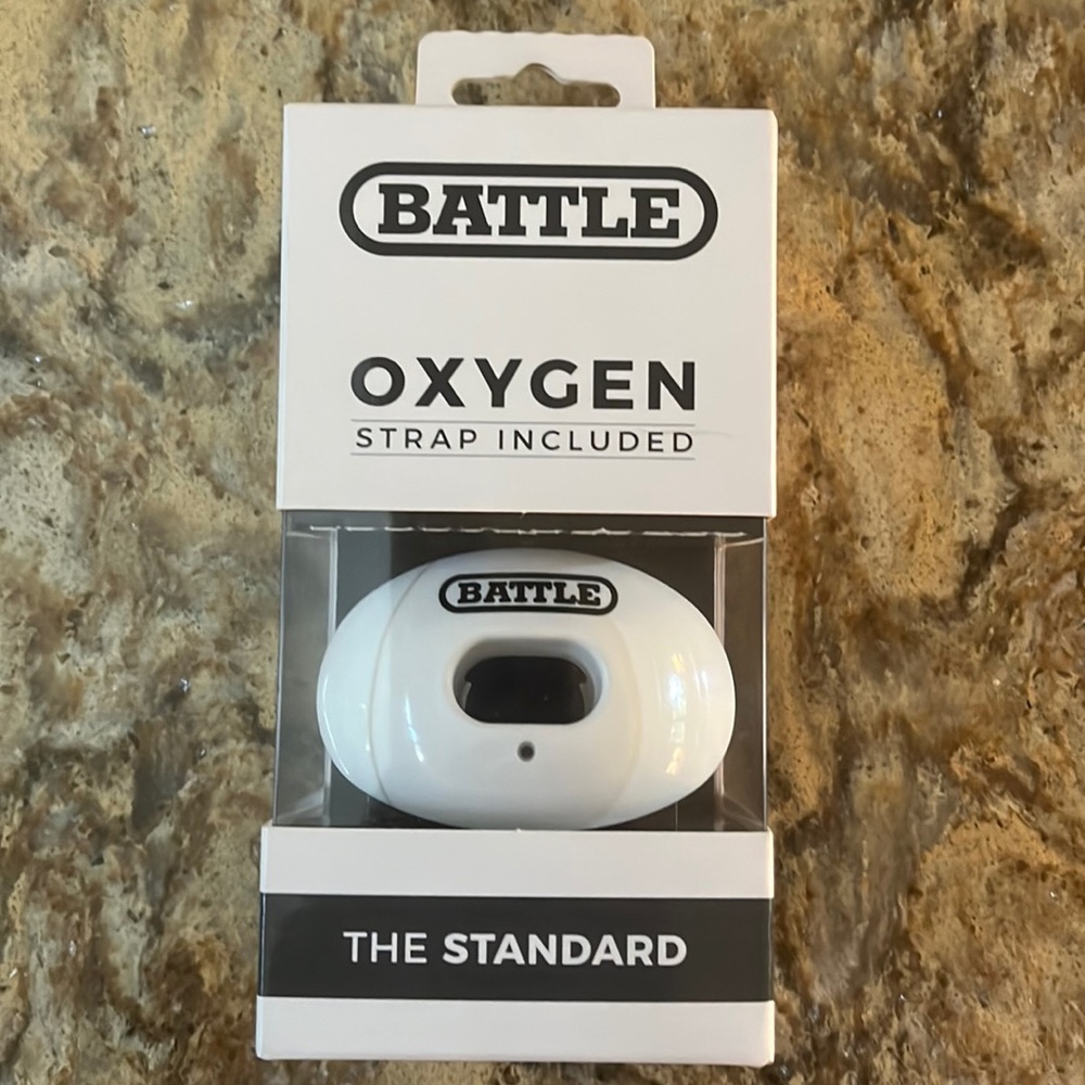 Battle Oxygen Mouthpiece-Football New in box